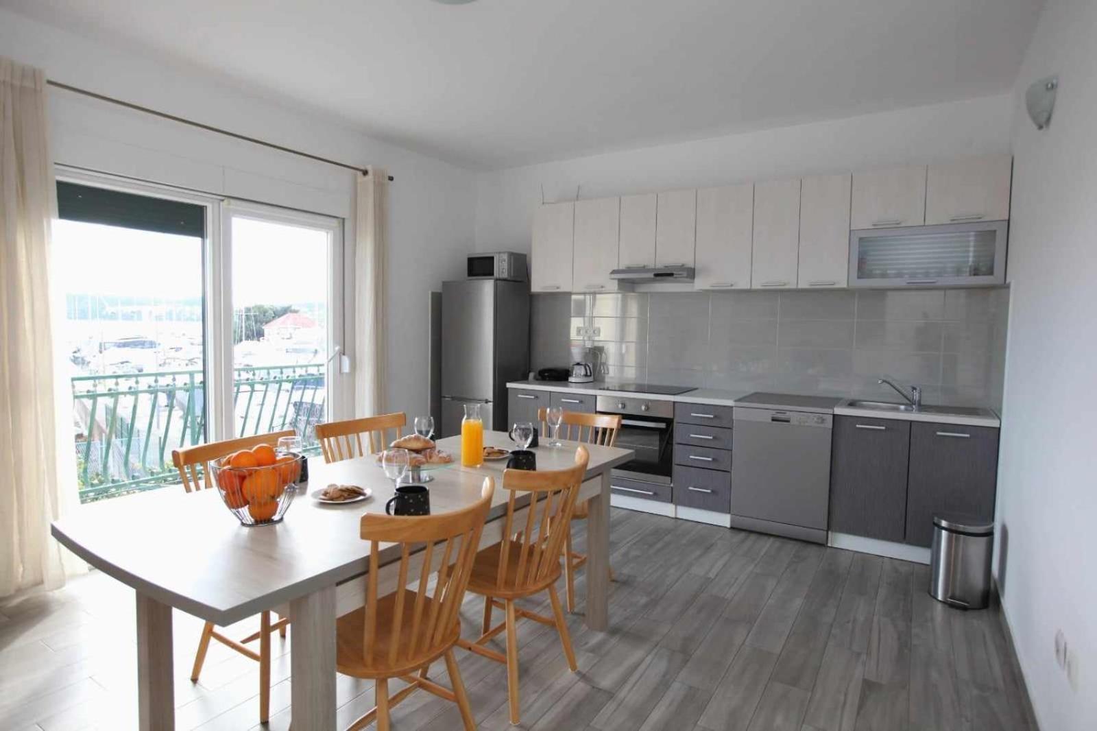 Apartmani Ivana Trogir Eksteriør billede